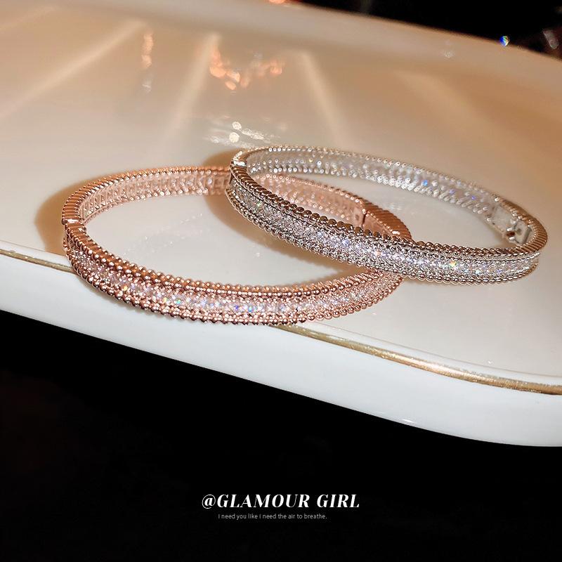 Lekka, luksusowa, wysokiej jakości bransoletka z cyrkoniami. Osobowość Minimalistyczna elegancka bransoletka. Bransoletka z wzorem mody mniejszości europejskiej i amerykańskiej