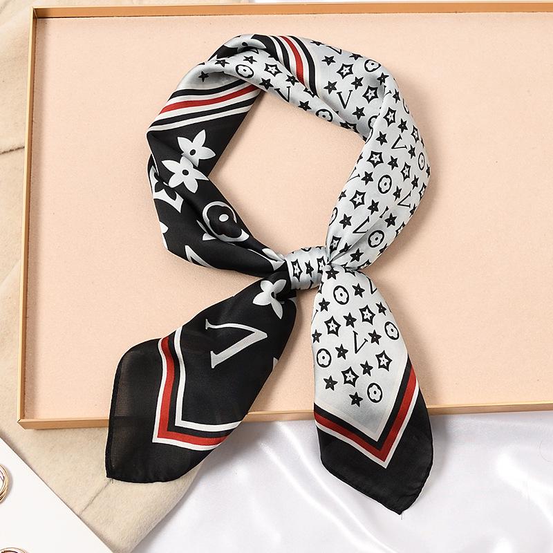 Vysoce kvalitní hedvábný šátek: 70cm Módní dámský čtvercový šátek, Celoroční, Lehký na jaro, podzim, léto, nebo jako stylový doplněk ke košili.