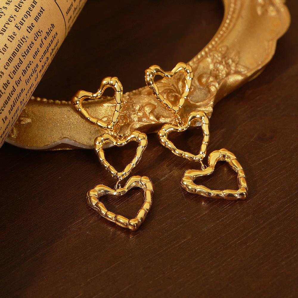 Vintage Metal Gold Color Earrings For Women Simple Big Hollow Peach Heart Alloy Drop Earrings Party Jewelry