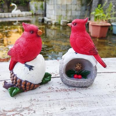 Christmas Red Bird Figurine Pinecone Berry Bird Resin Statue Sculpture Outdoor Garden Porch Lawn Home Office Desktop Decoration