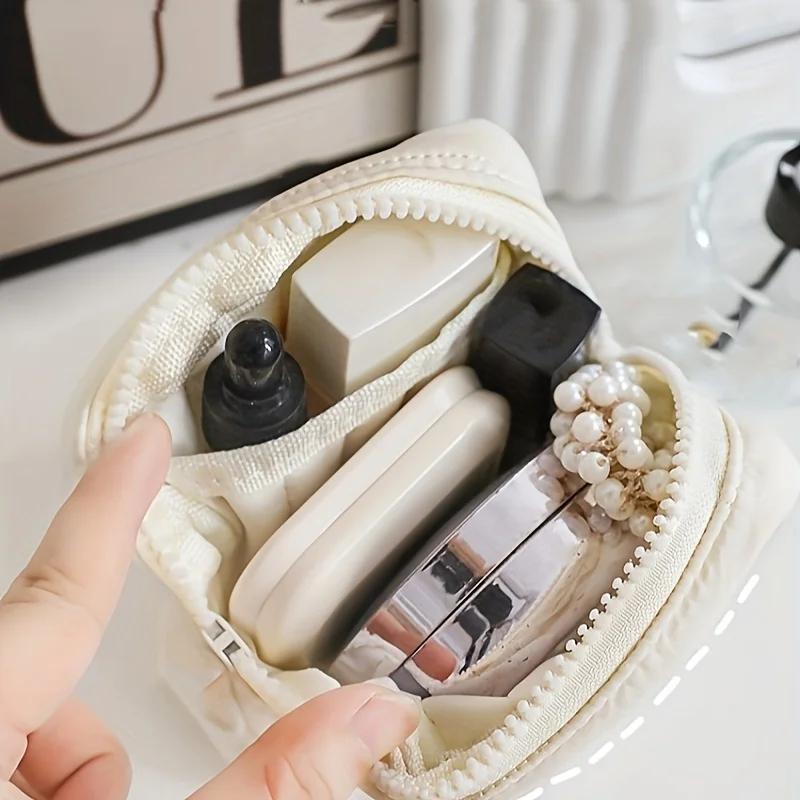Sanitary Pad Storage Bag Samll Period Pouch for Purse Cute Menstrual Period Bag Tampon Pad Holder for Purse, Lipstick Bag