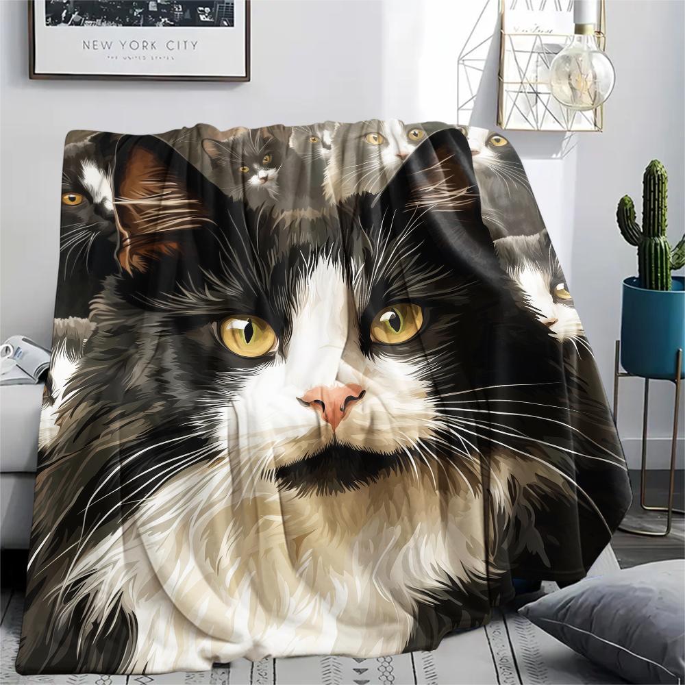 Calico Cat,pattern Flannel Blanket, High quality Comfortable for All Seasons, Home Decor, Warmth and Comfort, Perfect for Gifts.