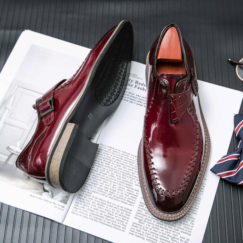 Zapatos de Vestir Rojos de Moda para Hombre Lujosos Brillantes PU Zapatos de Cuero de Diseñador de Moda para Hombre para Desplazamiento Tacón de Madera Zapatos de Cuero Negros