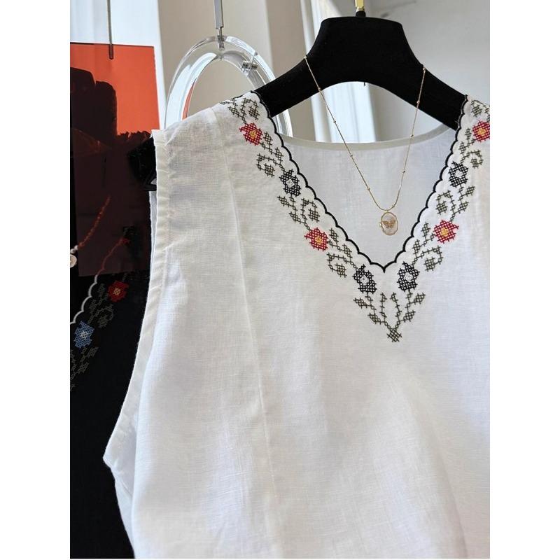 Women Linen Blend V Neck Sleeveless Tank Top With Floral Embroidery Casual Loose Fit