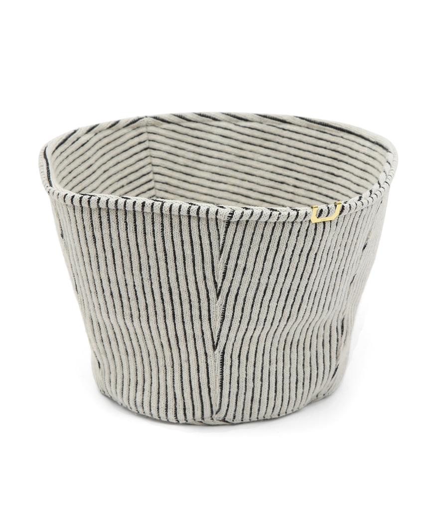 Eondeokeonteulolseutyudio Winter Knit Bucket Hat Stand Bucket / Stripe Knit / Milk