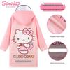 Sanrio Super Süßer Kuromi Regenmantel für Kinder mit Rucksackfach, Großer Schirm, Perfekt für Grundschul- und Kindergartenkinder.