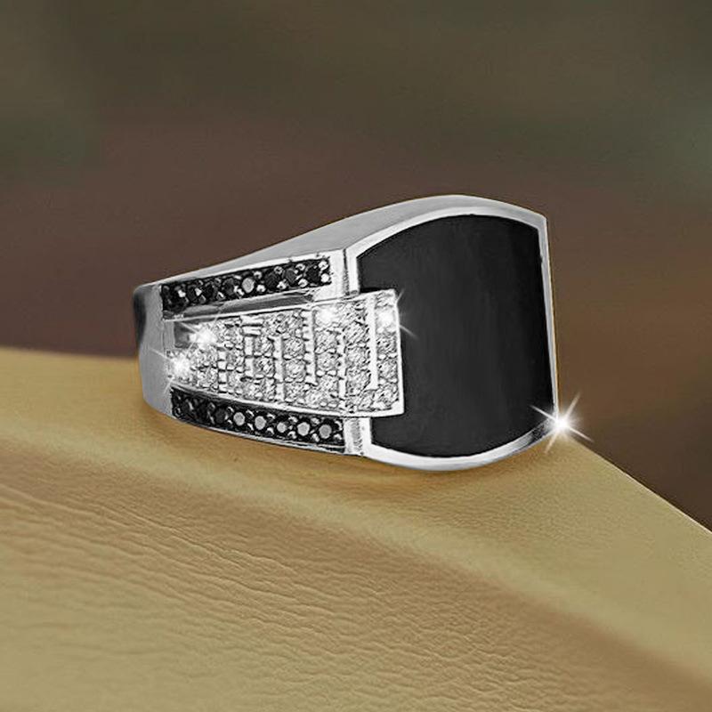 Anello da uomo classico Moda metallo color oro intarsiato pietra nera zircone Anelli punk per uomo Fidanzamento Matrimonio Gioielli di lusso