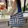 Nova Bolsa de Crochê Listrada com Laço Grande Capacidade Casual Bolsa de Ombro Tecida Multicolorida Bolsa de Tricô Feita à Mão