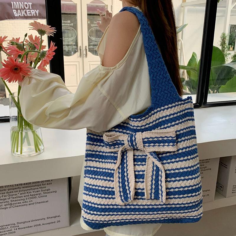 Nova Bolsa de Crochê Listrada com Laço Grande Capacidade Casual Bolsa de Ombro Tecida Multicolorida Bolsa de Tricô Feita à Mão