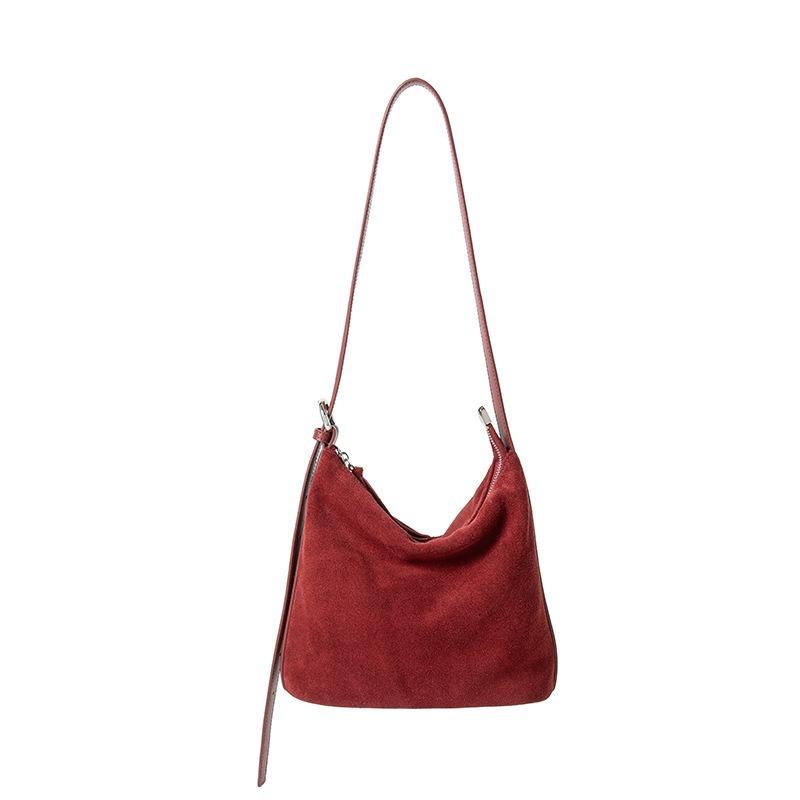 

New leather women s bag, messenger bag, bucket handbag, premium shoulder bag. 24.5*11*29cm