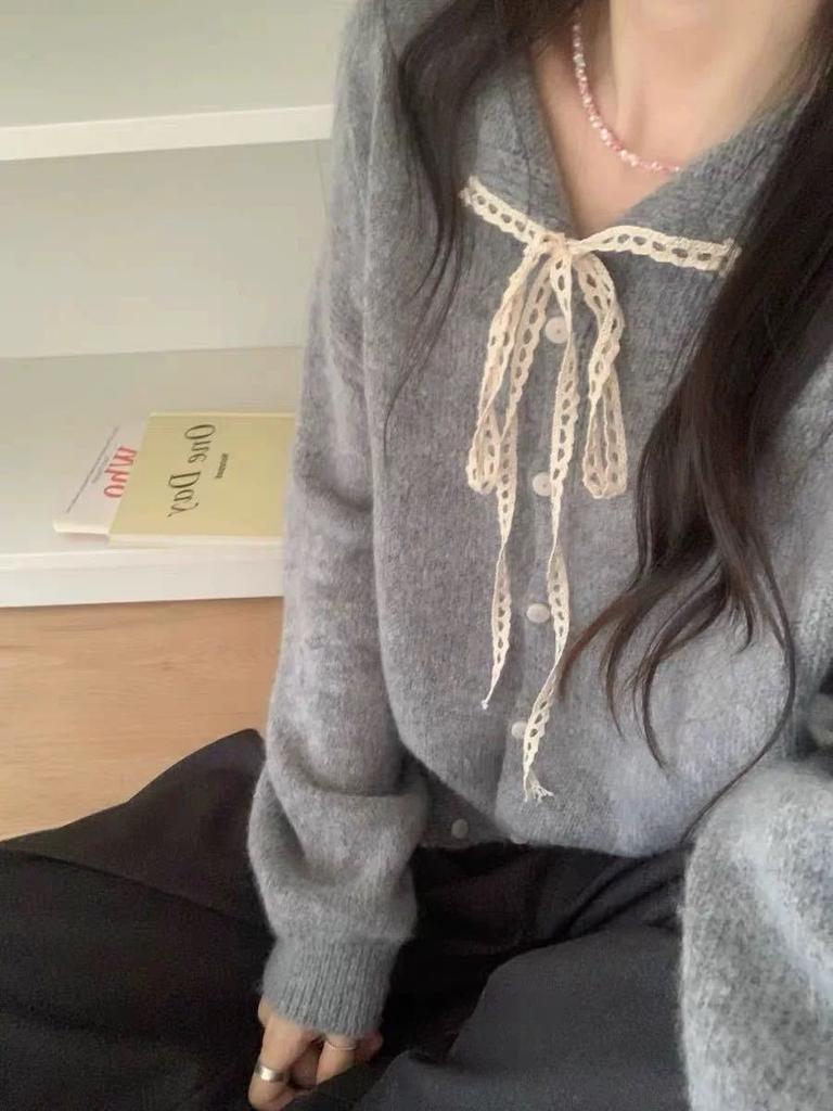 Korean lace-up lace lapel sweater jacket women's 2025 autumn and winter new solid color versatile soft waxy knitted cardigan