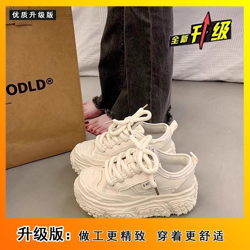 

Маленькие белые туфли женские 2025 новые популярные универсальные летние тонкие на платформе, увеличивающие рост, спортивно-повседневные парусиновые кеды 40