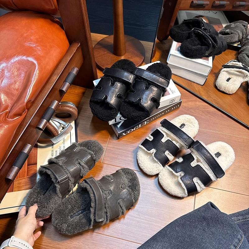 European goods 2025 autumn and winter new leather thick-soled lamb wool slippers women wear Internet celebrity flat-bottomed lazy wool slippers