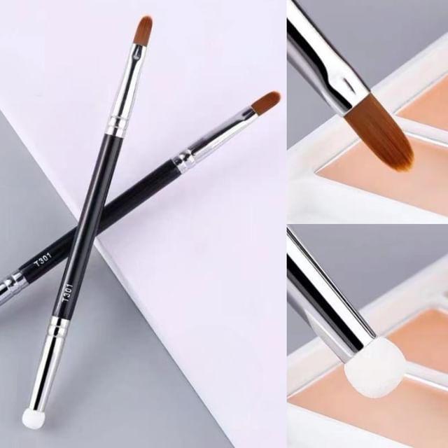 

Sweetpourin - Dual End Concealer Brush T-301