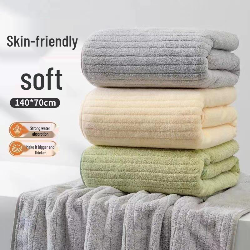 Luxury Extra-Large Women's Bath Towel - Ultra-Thick, Soft, and Absorbent for Adults