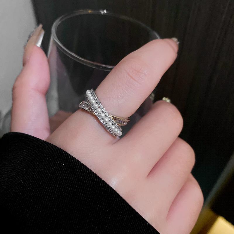 Love zir*****pen ring light luxury temperament high sense index finger ring niche design ring woman