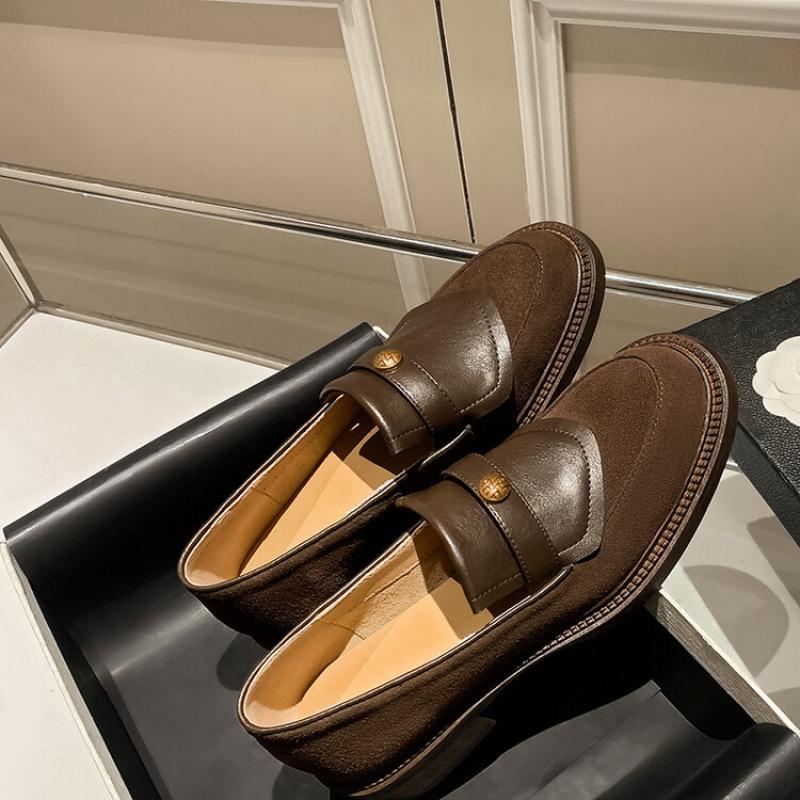 

Новые женские туфли из маленькой кожи на толстой подошве с круглым носком, нескользящие, с мягкой подошвой, на низком каблуке, из овчины, женские туфли из натуральной кожи, квадратный каблук, удобные 40 коричневый