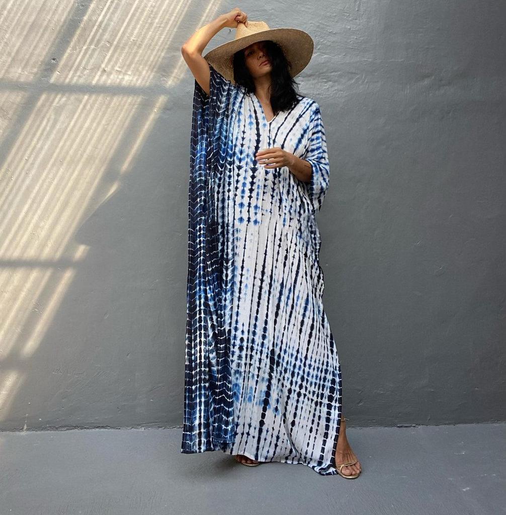 European & American Tie-dye Rayon Beach Dress: Loose, Long Seaside Vacation Robe & Bikini Cover-up with Sunscreen Shirt for Women