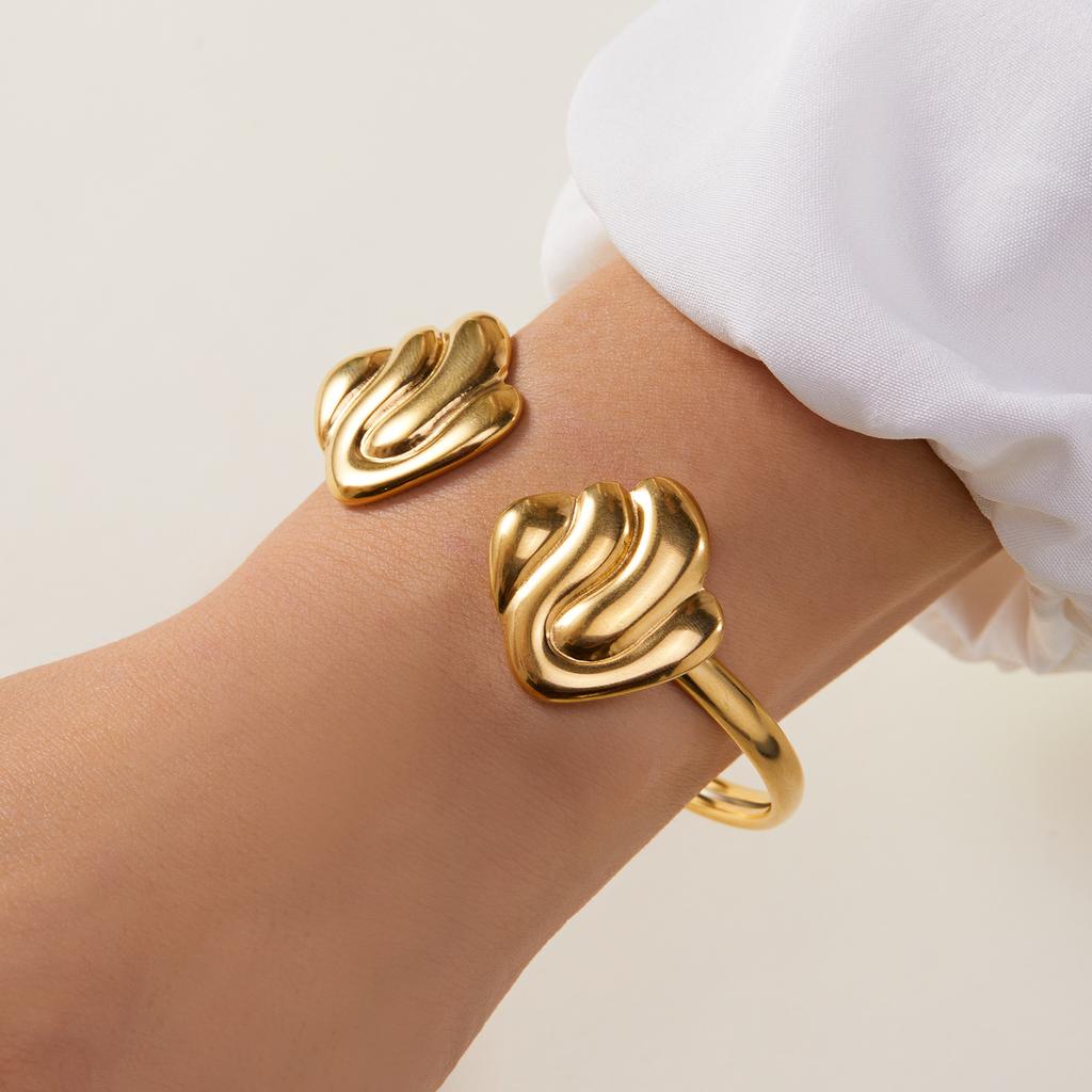 Summer Marine Elements Waterproof Cuff Bangles for Women Gold Color Starfish Shell Turtle Open Bangles Trendy Jewelry Gifts