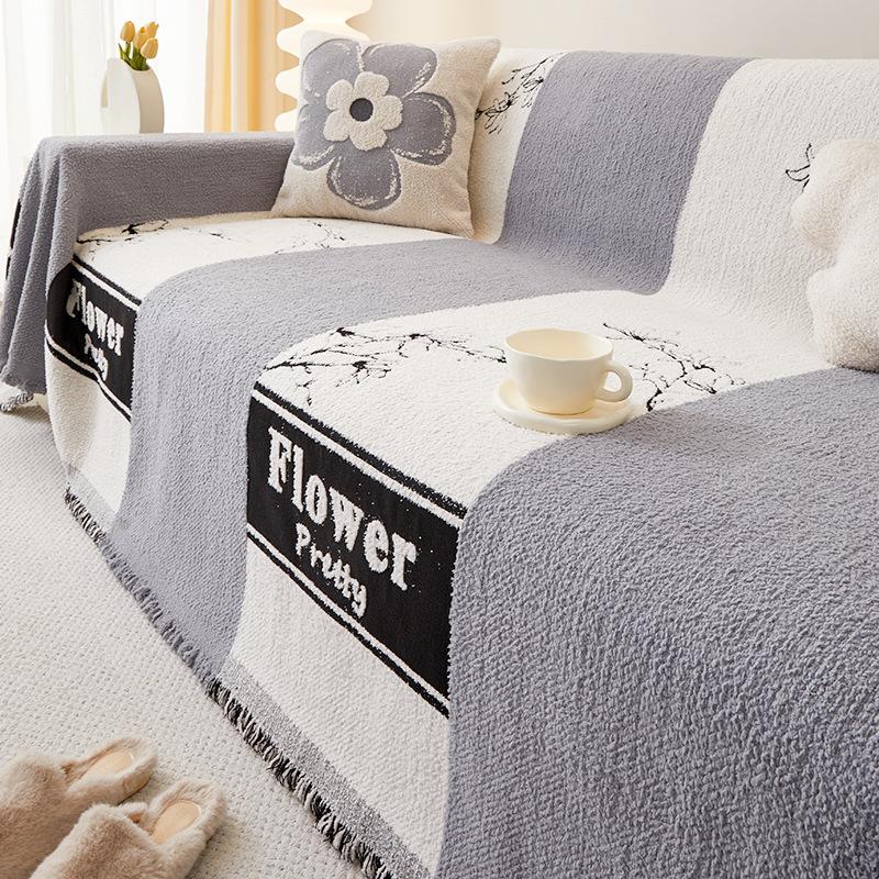 Bohemian Style Sofa Cover Universal for All Seasons  New Dustproof Scratchproof Sofa Towel Cushion Cover Quilted