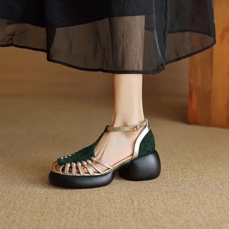 Fashion Women's Shoes 2025 New Summer Trend Comfortable Low-heeled Shoes Baotou Casual One-line Buckle Fashion Roman Sandals