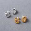 Unique Retro Metal Pleated Curved Earrings Exquisite Design Premium Earrings S925 Silver Needle Earrings