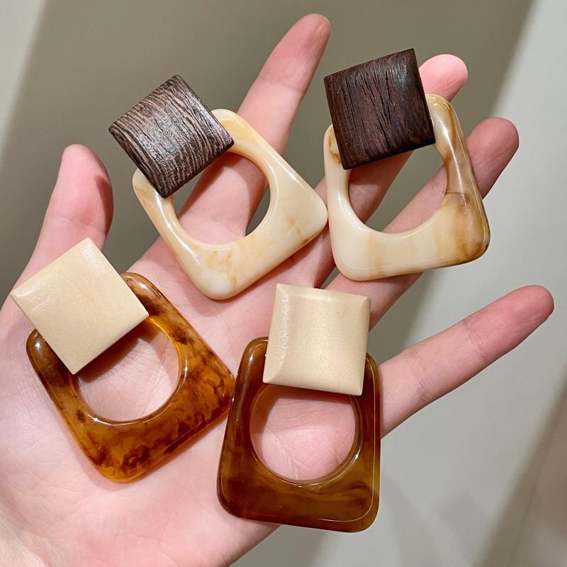 Fashion Statement Geometric Acrylic Square Drop Earrings for Women New Dangling Resin Fashion Earrings