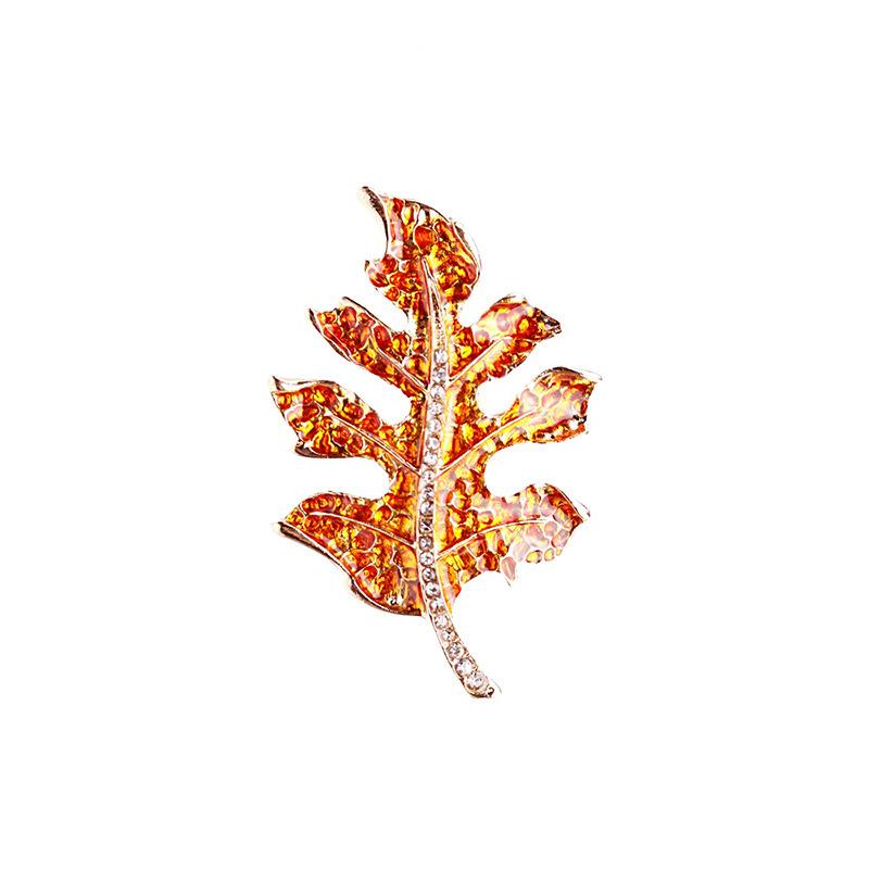 Personalisierte mit Diamanten besetzte Metallbrosche Kragenstift Kollektion, High-End Anti-Licht Blume Schmetterling Krone Brosche
