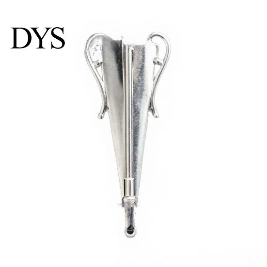 Practical Alloy Pin Vase Brooch Flower Holder Insert Hat Accessory Lapel Reusable Corsage for Sweaters Coats Weddings Parties Versatile