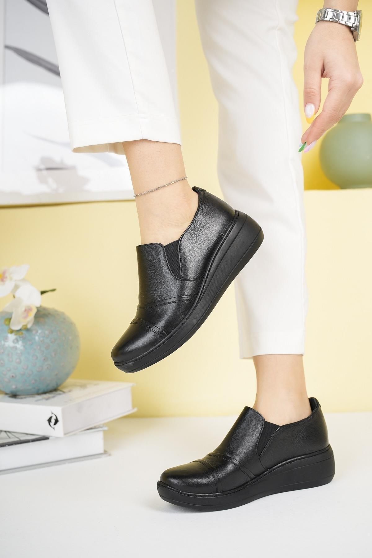 

Женская повседневная удобная обувь из натуральной кожи