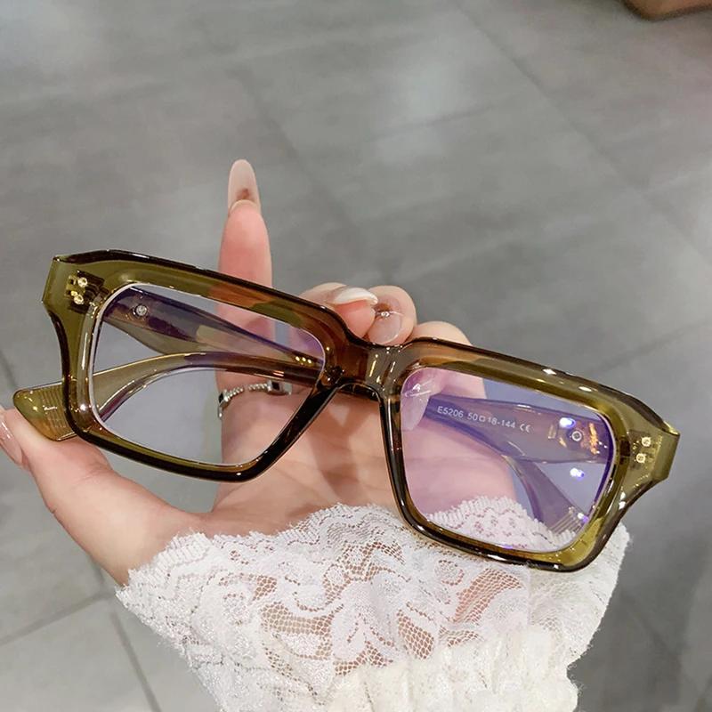 New Retro Square Sunglasses Women Gradient Leopard Shades UV400 Fashion Clear Lens Men Trending Rivets Frame