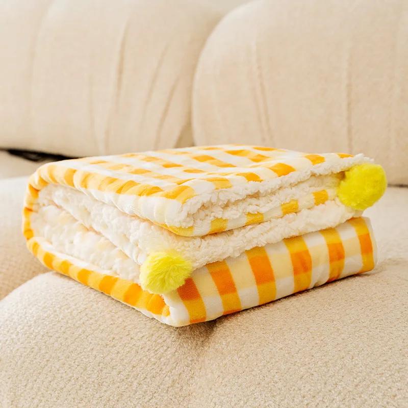 Pet Blankets Autumn and Winter Warm Cat Cushions Cat Litter Four Seasons Dog Cushions Sleeping Products