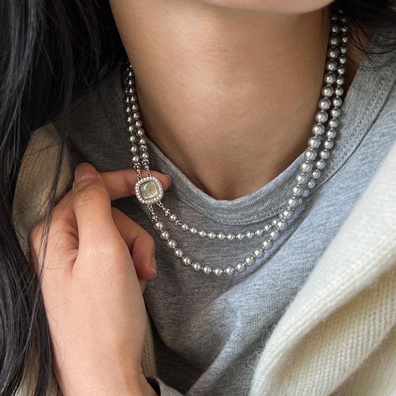 Zircon double-layer pearl square necklace light luxury niche versatile collarbone chain fashionable and elegant high-end necklace