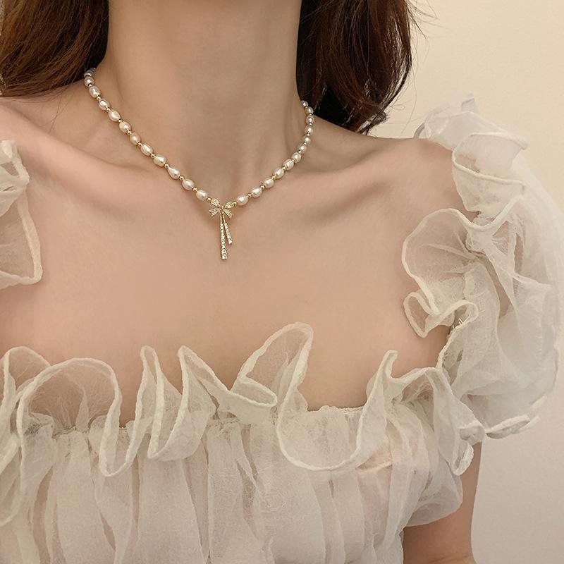 Freshwater Pearl Necklace with Tiny Inlaid Zircons, Bow-shaped, French Vintage Collar Chain, Copper Beads
