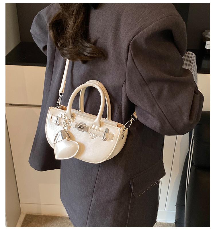 Premium niche bag women's summer versatile 2025 new casual messenger bag women's portable platinum casual bag