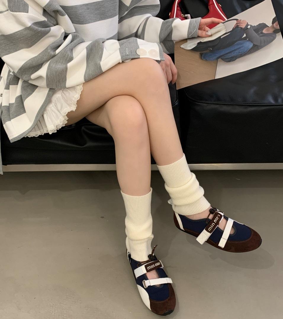 

Versatile Korean version of flat-bottomed Mary Jane shoes women s 2025 spring Velcro soft-soled sneakers 39 светло-коричневого