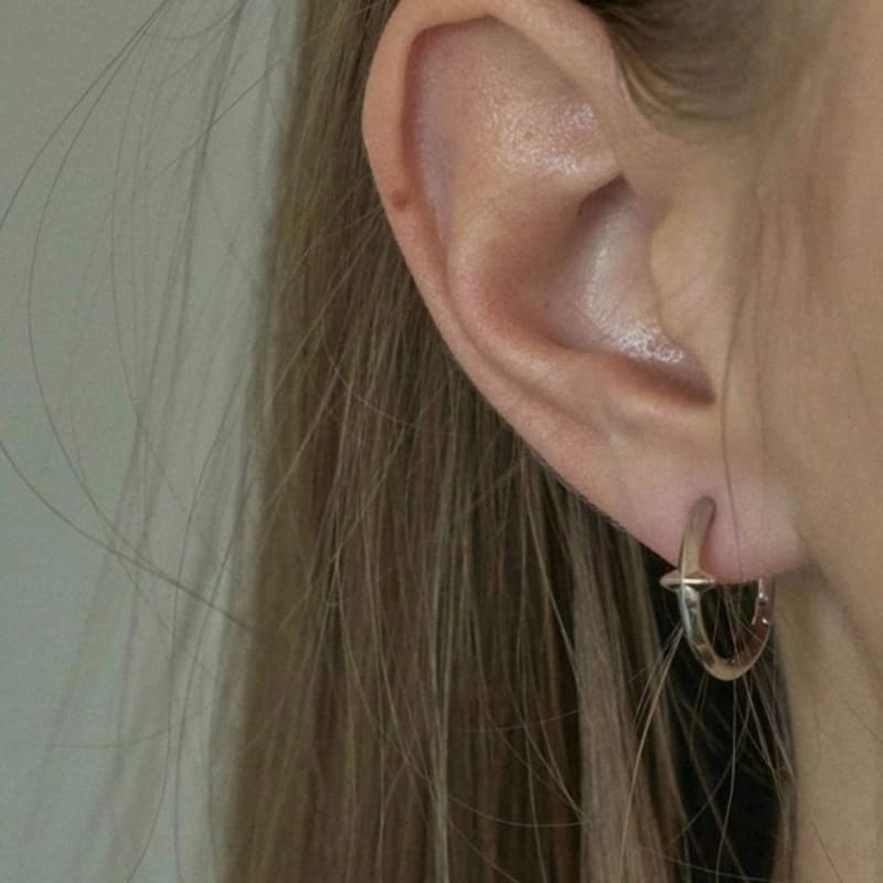 Aora CROSS RING EARRING SM_075