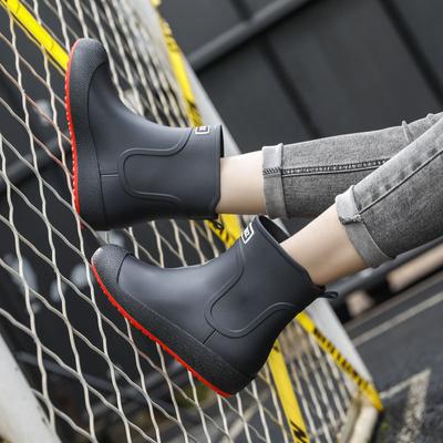 Stivali da pioggia Donna Autunno Inverno Impermeabili Antiscivolo Stivali di Gomma Unisex Nuovi Arrivi 2024 Scarpe da Lavoro per Acqua Stivaletti da Uomo