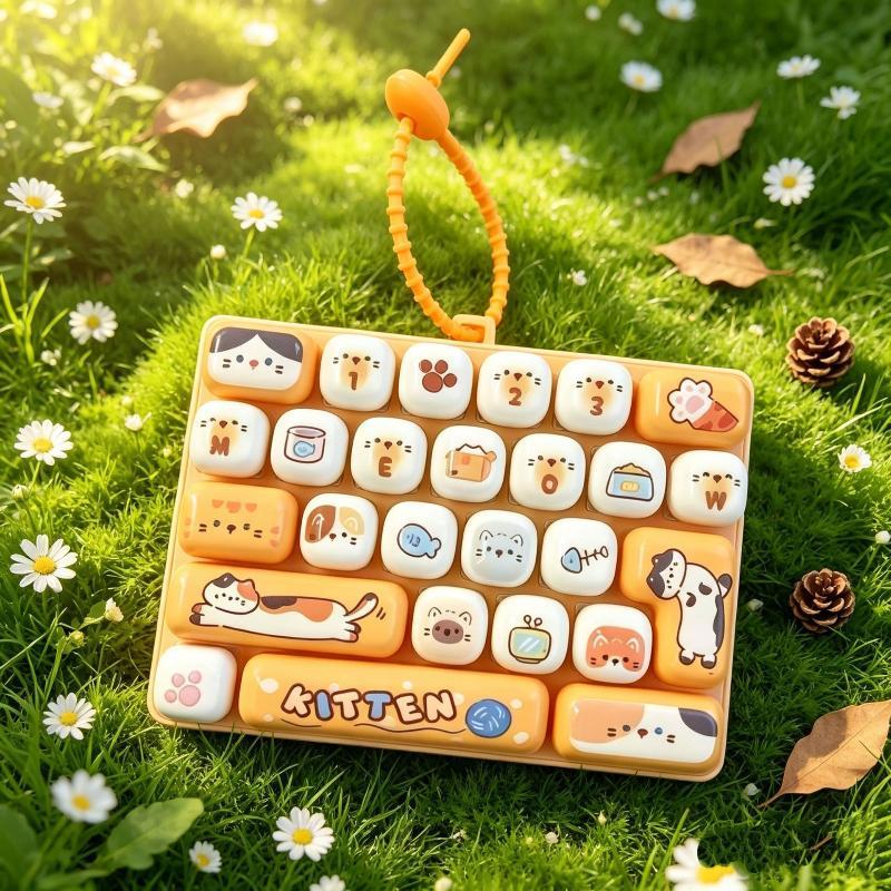 Fidget Keyboard Keychain 26 Keys Pressure Release Mini Toy Portable Bag Pendant for Office Workers Relaxing Gift