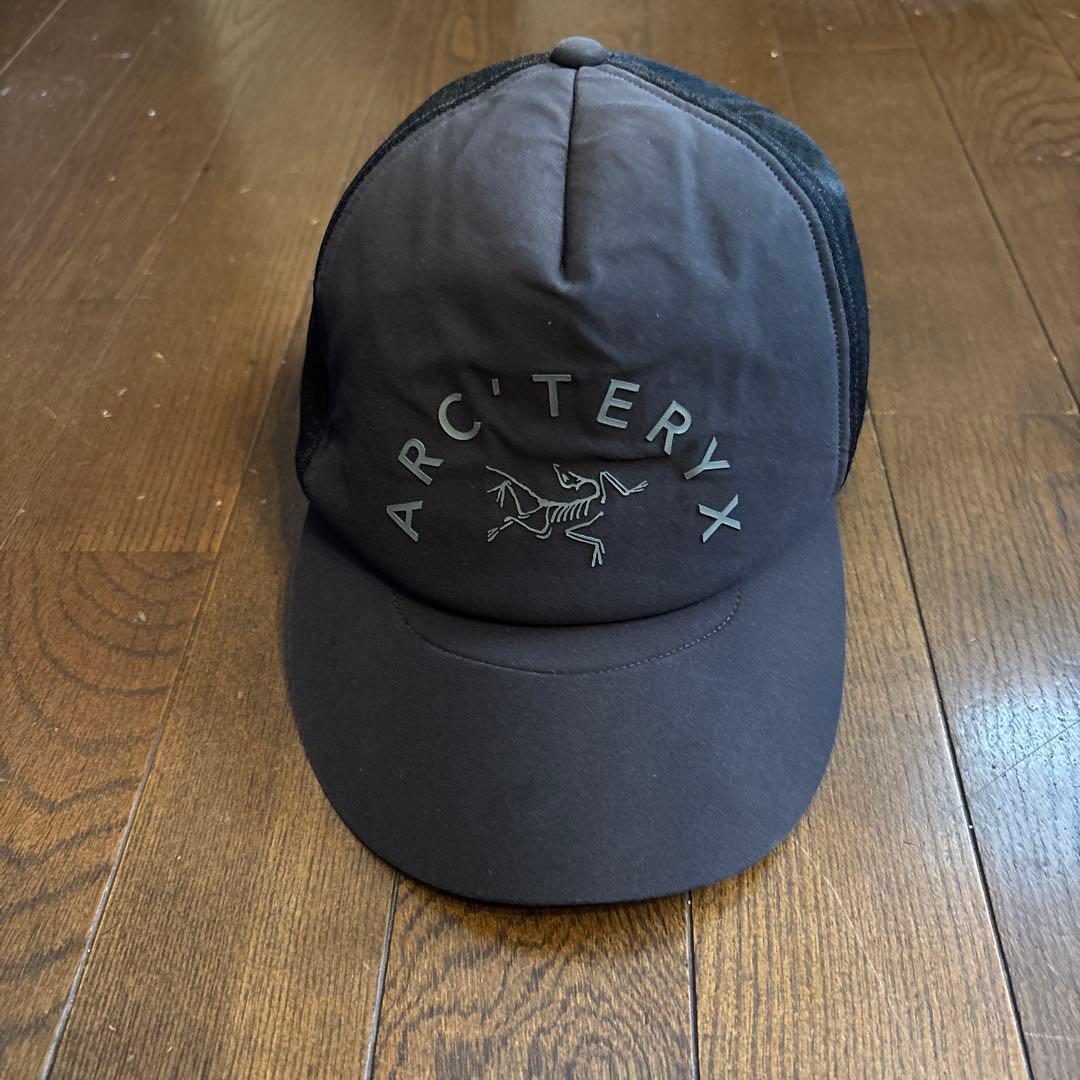 Used ARC TERYX Cap Black