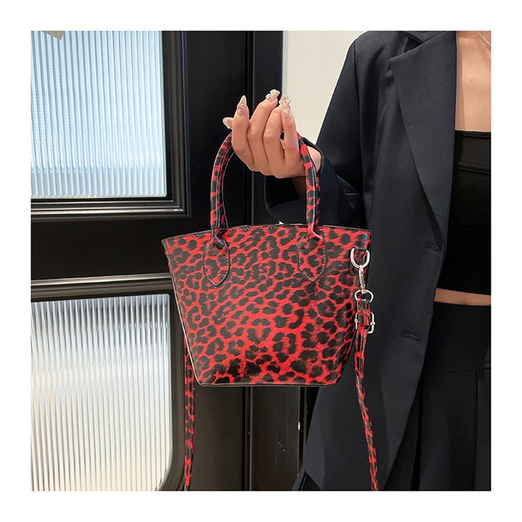 Fashion Trend Leopard Personality Texture Simple Style Crossbody Shoulder Handbag Bucket Bag Female