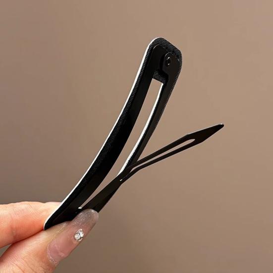 2Pcs Girl Hairpins Dot Print Star Cloud Shape Imitation Leather Hair Clips Non-Slip Stable BB Clips Hair Accessories