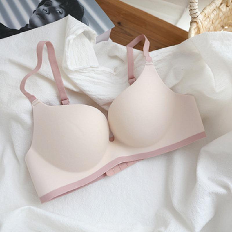 

Women Spring and Summer No Underwire Small Breast Gather Up The Adjustable Type of A Piece of Seamless Underwear 38/85AB