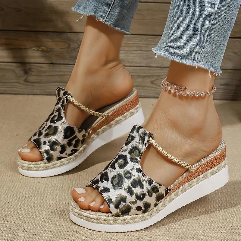 Fashion Women's Leopard Print Wedge Sandals Summer 2025 Lightweight Non Slip Platform Slippers Woman Thick Sole Peep Toe Beach Sandalias