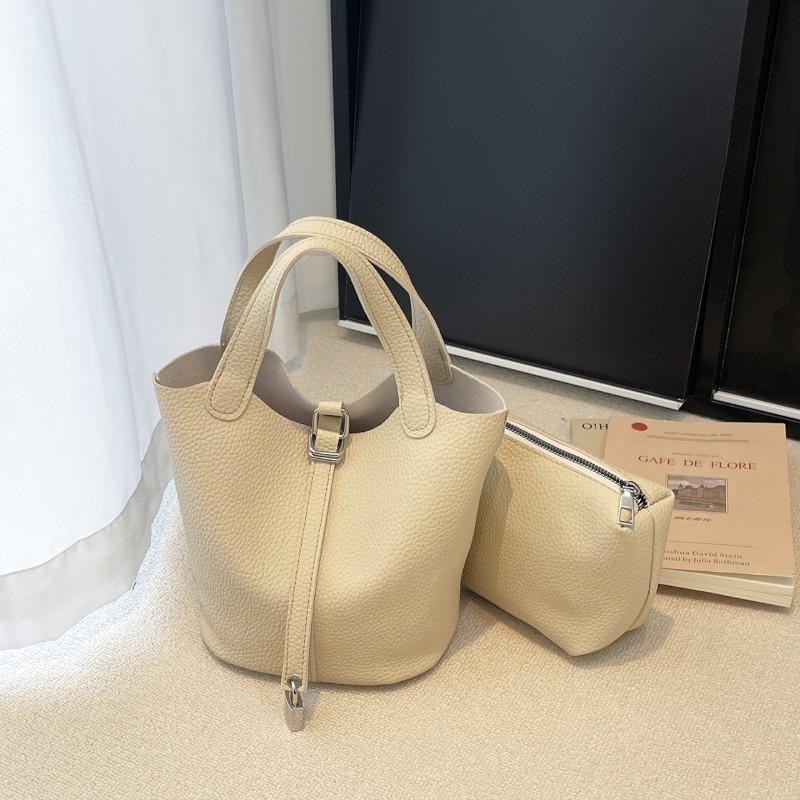 This Year's Popular Bag Women's New Spring Korean Version Fashion Texture Shoulder Messenger Bag Portable Bucket Bag