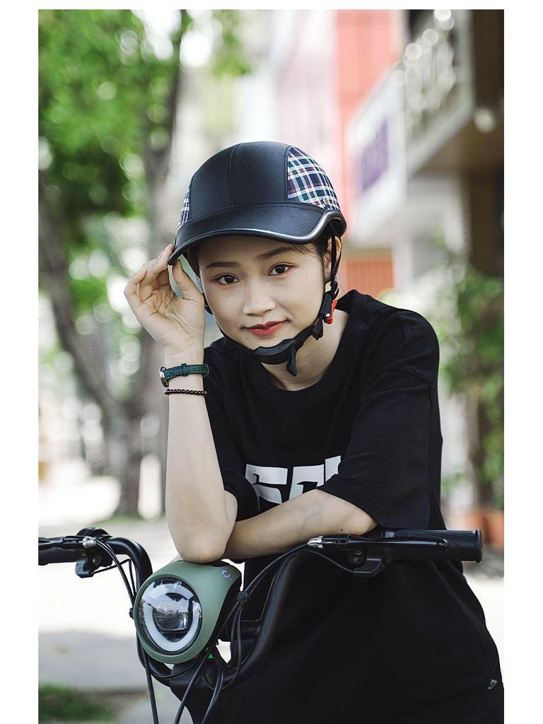 Unisex Retro Duckbill Electric Vehicle Summer Helmet | Sun-Protective, Lightweight Half Cap for Mopeds