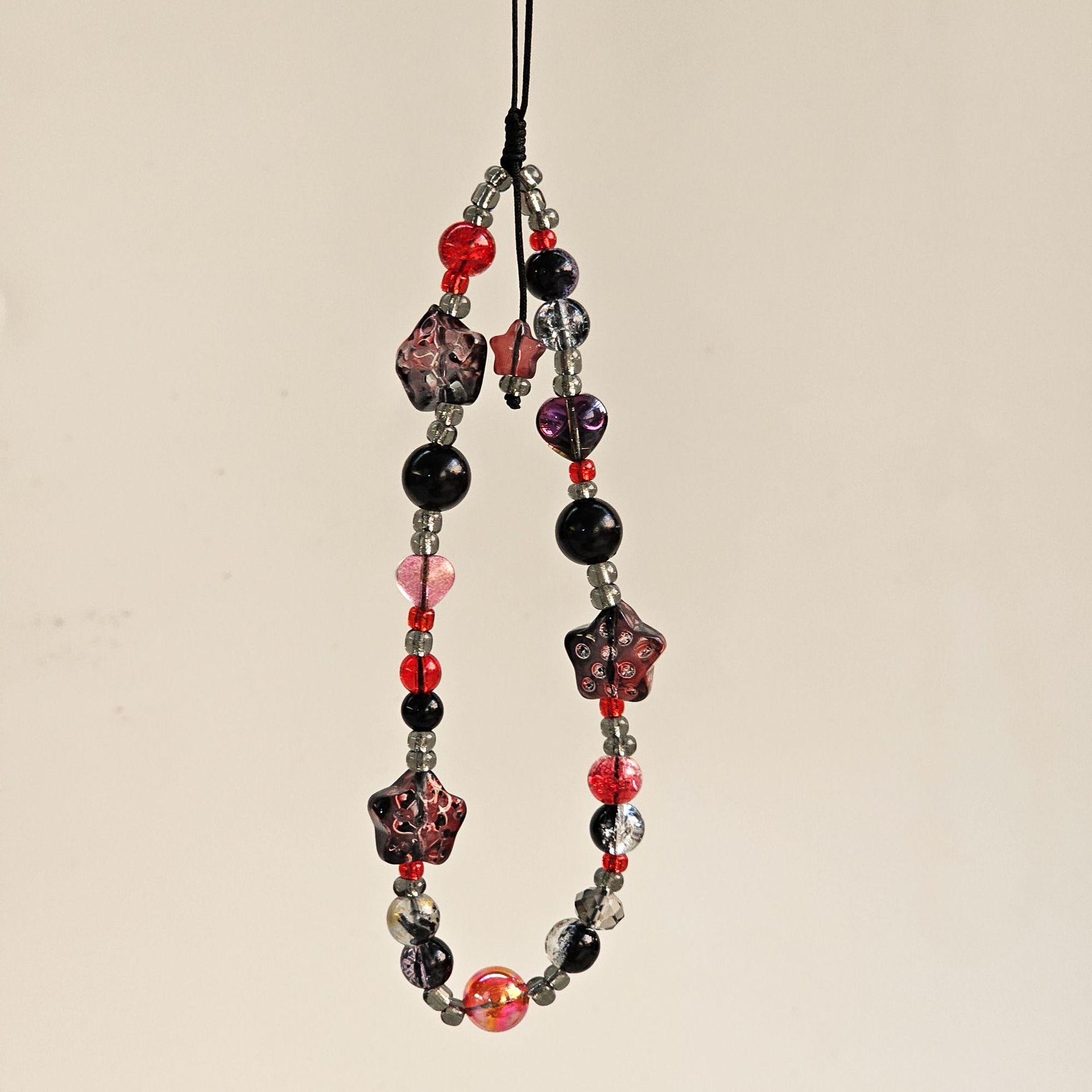 

2pcs Black and Red Star Mobile Phone Chain, A Niche European and American Dark Ccd Camera Pendant Bag Other