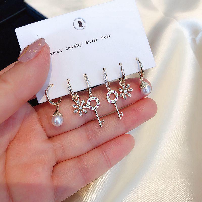 S925 Silver Exquisite European & American Style Diamond Earrings for Women - Luxurious & Fashionable, Versatile Ear Buckles
