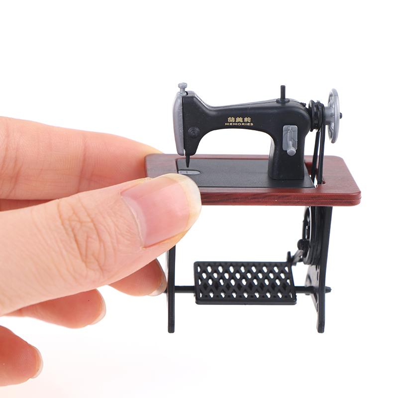 Dollhouse Decoration Mini Furniture Imitation Sewing Machine Model