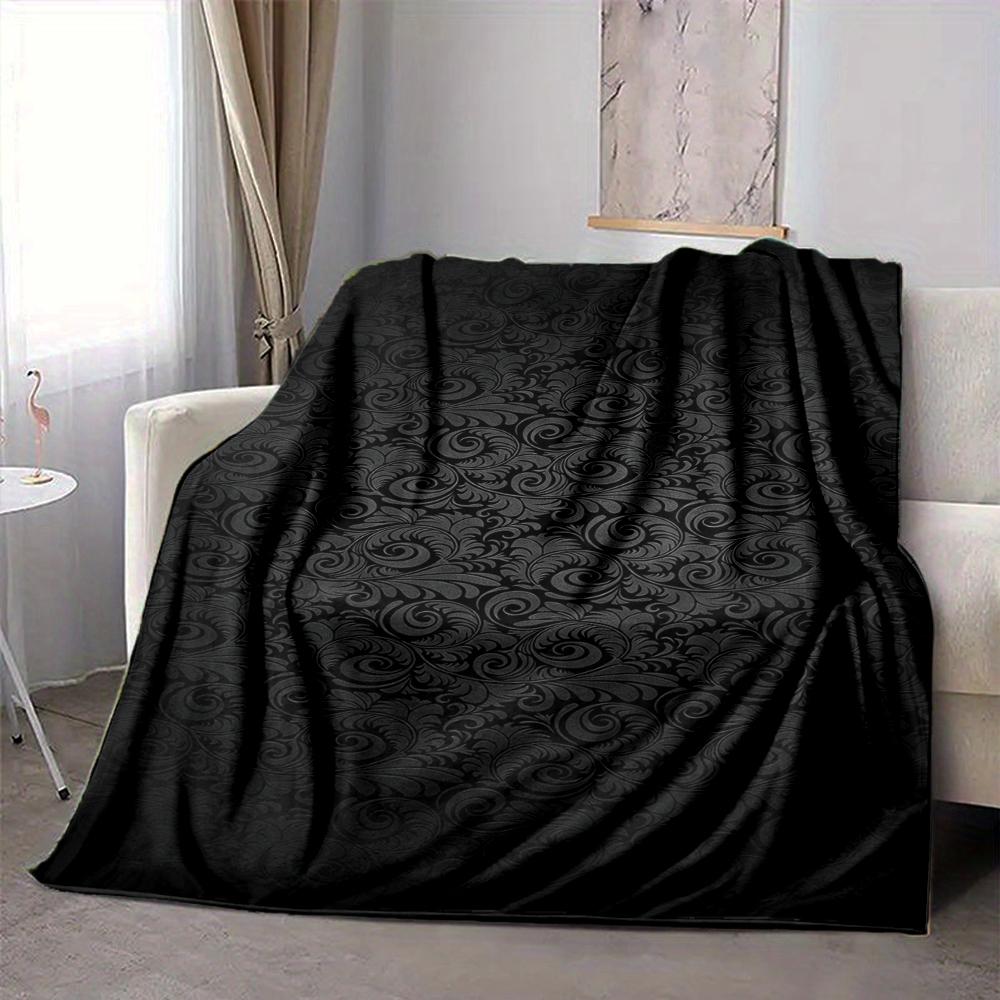 1Pc Dark Floral Blanket Soft And Comfortable Casual Warm Camping Travel Christmas Halloween Xmas Gift M928208